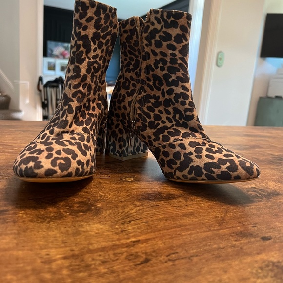 Urban Outfitters size 8 leopard print boots. Gently used. No scuffs or stains. - Picture 2 of 4